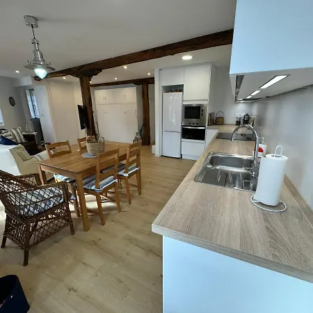 Istua - Etxie La Casa * Bermeo