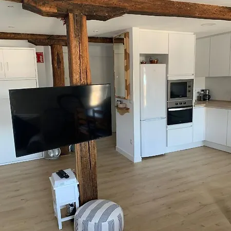 Istua - Etxie La Casa