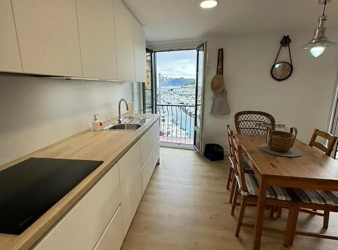 Istua - Etxie La Casa