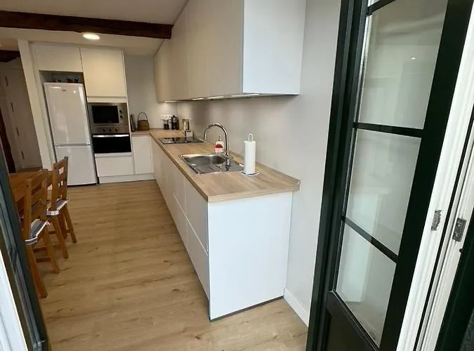 Istua - Etxie La Casa